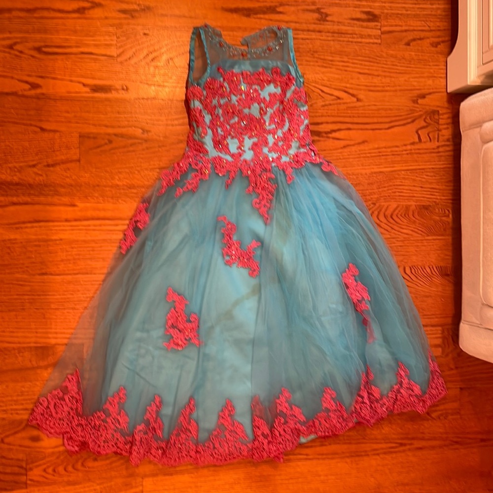beautiful gown for girls